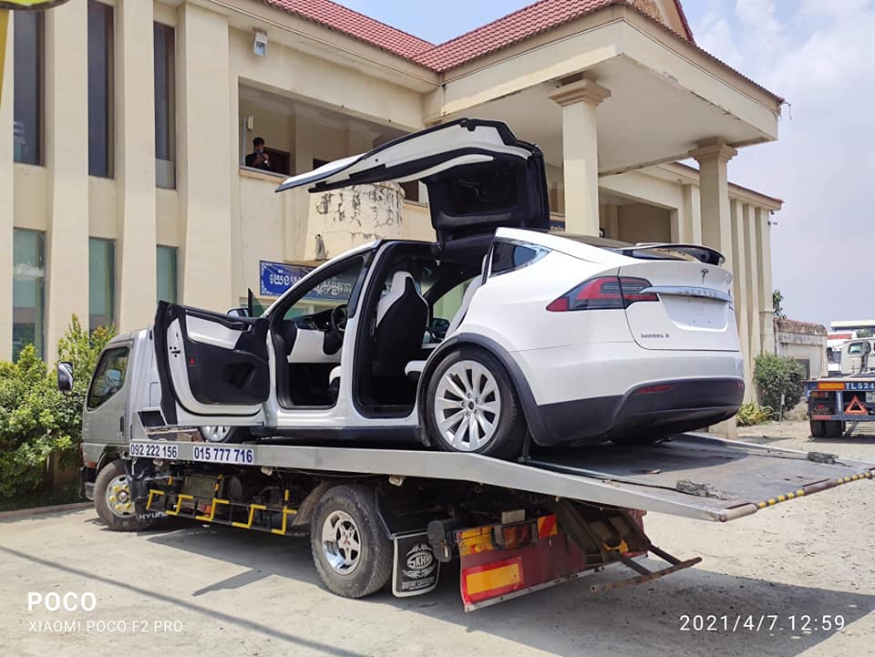 Tesla modelX 2017 in Cambodia