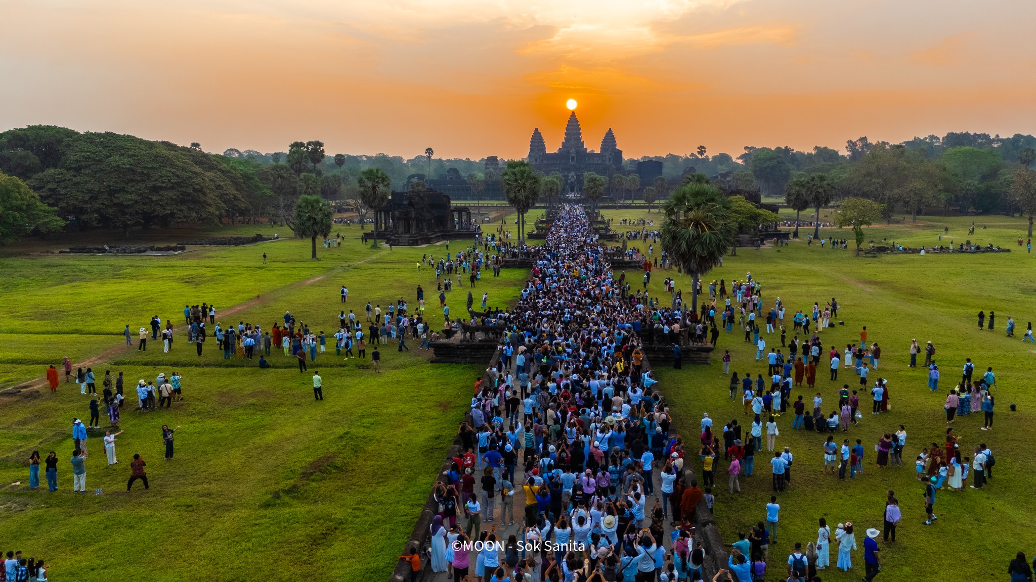 Equinox event Angkor Wat