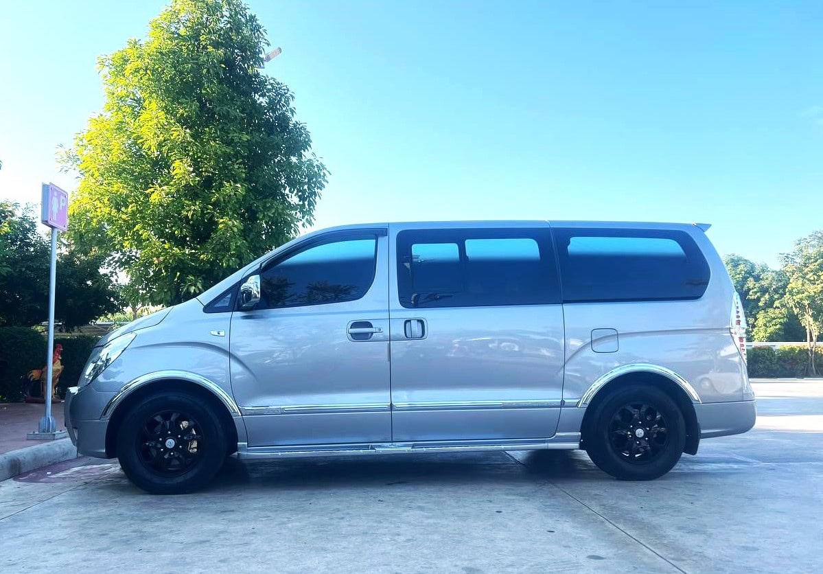 Starex for Rent in Cambodia